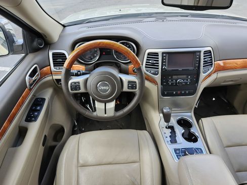Used 2012 Jeep Grand Cherokee Overland AWD/4WD image 28