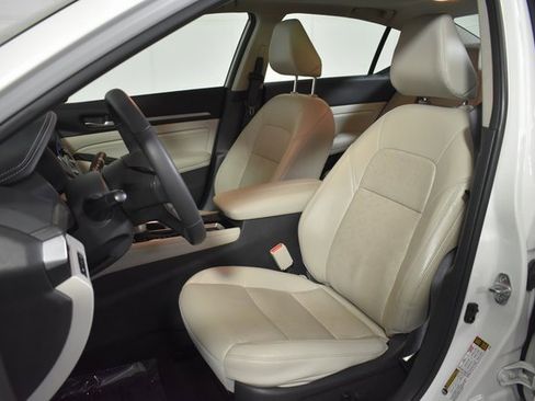 Certified 2023 Nissan Altima 2.5 SL image 9