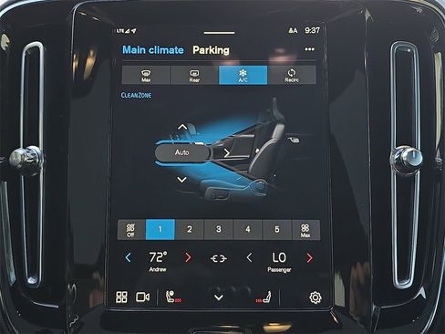 Used 2022 Volvo C40 P8 Recharge Ultimate image 23