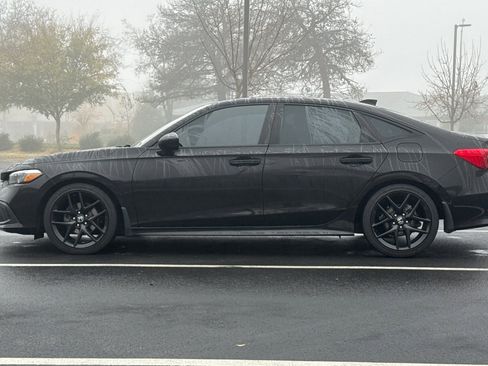 Used 2023 Honda Civic Sport image 8