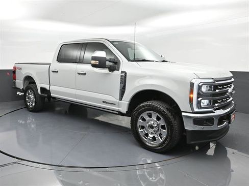 Used 2025 Ford F250 Lariat w/ Lariat Ultimate Package AWD/4WD image 2