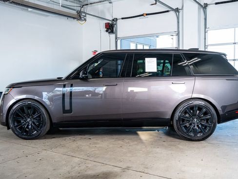 Used 2023 Land Rover Range Rover Long Wheelbase SE image 8