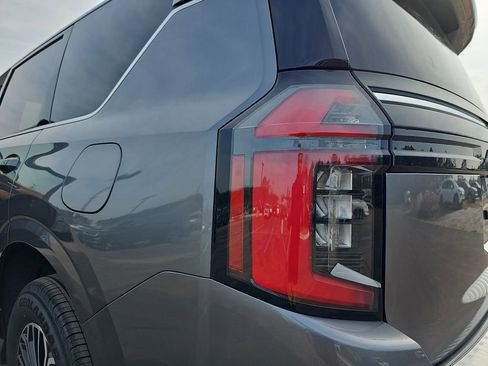 New 2026 Nissan Armada SL w/ Captain's Chari Seat Package image 38