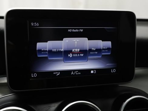 Used 2019 Mercedes-Benz GLC 300 4MATIC image 9