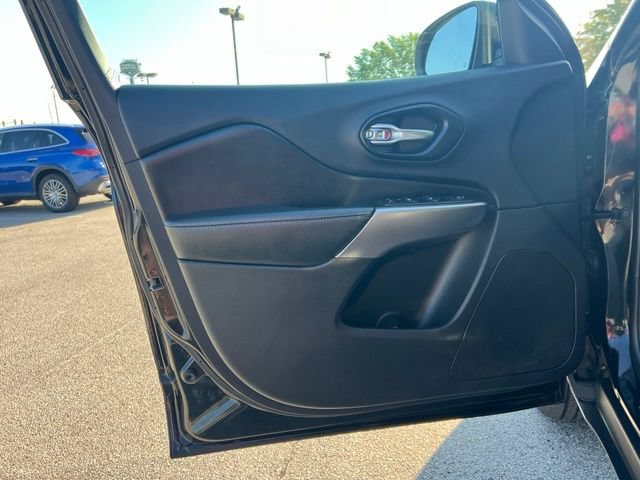 Certified 2021 Jeep Cherokee Latitude Plus AWD/4WD image 10