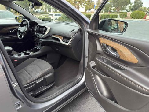 Used 2020 GMC Terrain SLE w/ Elevation Edition image 45