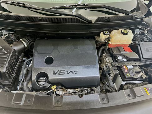 Used 2019 Buick Enclave Essence AWD/4WD image 37