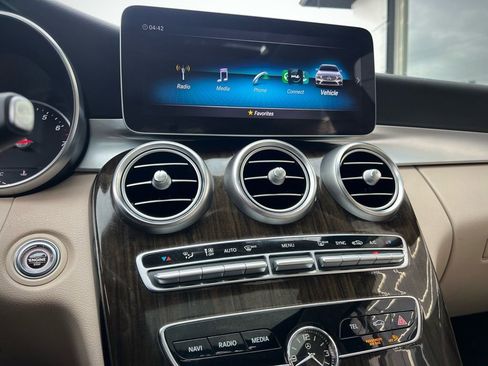 Used 2019 Mercedes-Benz C 300 Sedan image 53