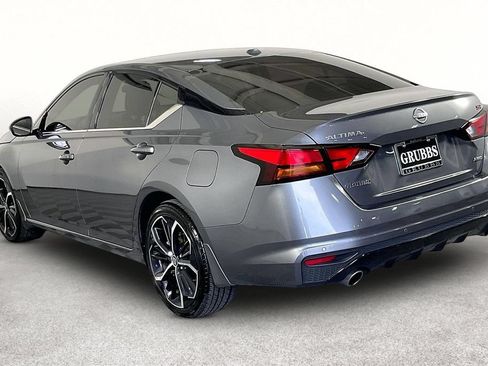 Used 2025 Nissan Altima 2.5 SR AWD/4WD image 16
