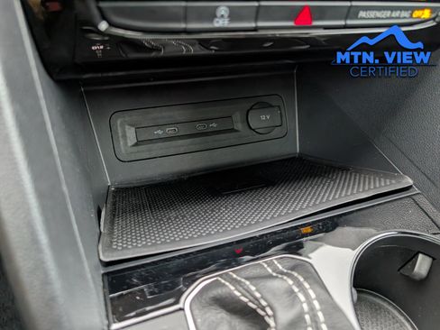 Used 2023 Volkswagen Atlas Cross Sport SE image 26