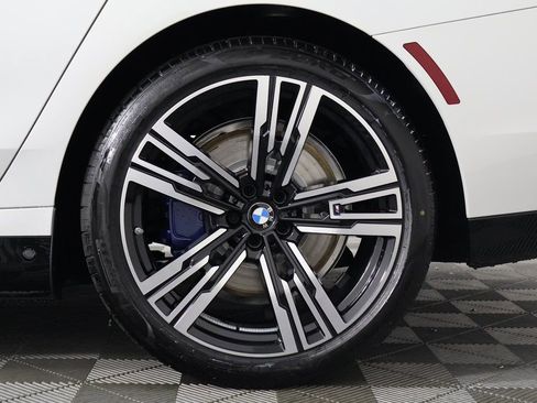 New 2026 BMW 750e xDrive w/ Executive Package image 10