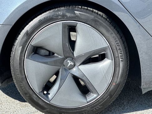 Used 2020 Tesla Model 3 Standard image 24