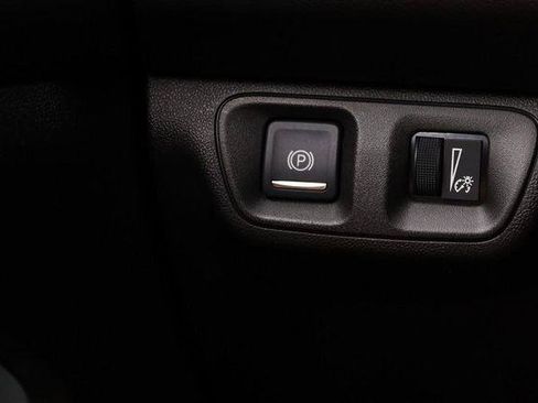 Used 2022 GMC Acadia AT4 AWD/4WD image 23