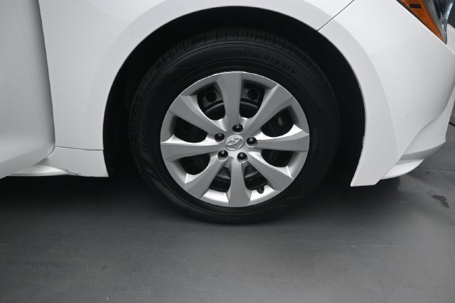 Used 2024 Toyota Corolla LE FWD image 15