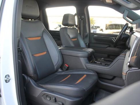 Used 2024 GMC Sierra 2500 AT4 w/ AT4 Premium Plus Package image 27