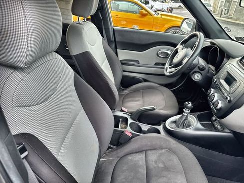 Used 2015 Kia Soul image 12