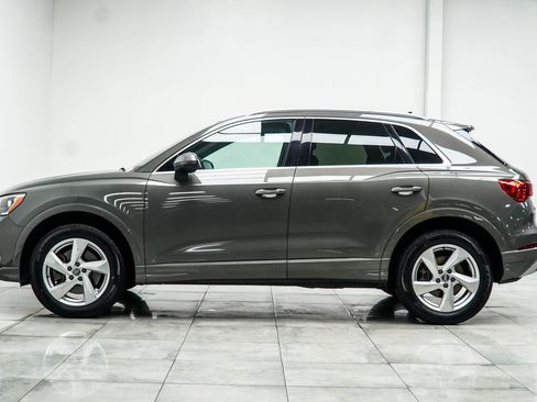 Used 2019 Audi Q3 2.0T Premium w/ Convenience Package AWD/4WD image 10