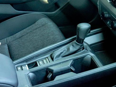 Certified 2025 Honda Accord SE image 9