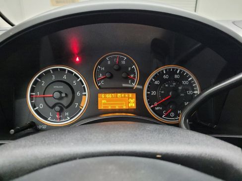 Used 2014 Nissan Titan SV image 25