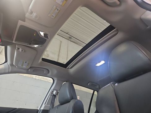 Certified 2025 Subaru Outback Limited AWD/4WD image 39