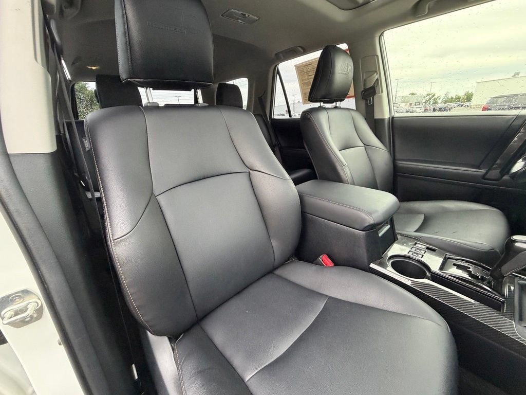 Used 2023 Toyota 4Runner 40th Anniversary SE AWD/4WD image 52