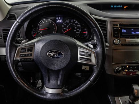 Used 2013 Subaru Outback 2.5i Premium w/ All-Weather Pkg AWD/4WD image 28