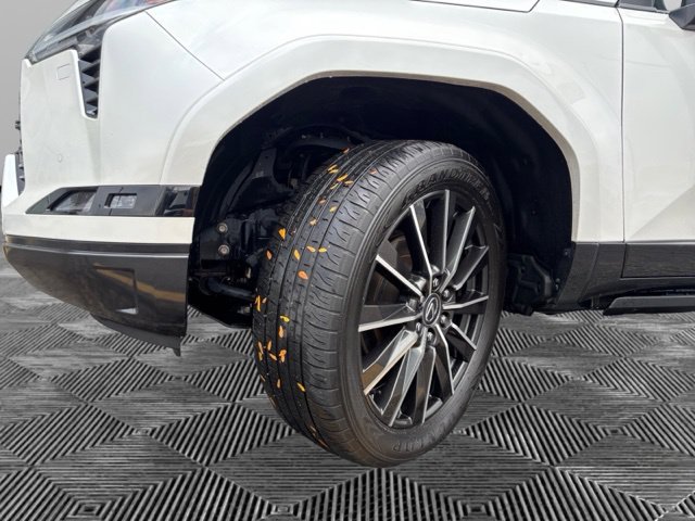 Used 2024 Lexus GX 550 w/ Accessory Package (2T) AWD/4WD image 29