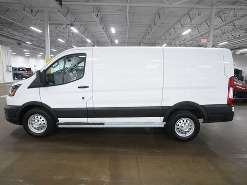 Used 2024 Ford Transit 250 Low Roof AWD w/ Exterior Upgrade Package image 23