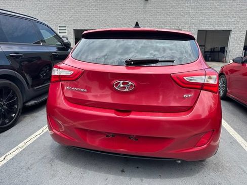 Used 2015 Hyundai Elantra GT w/ Option Group 03 FWD image 3