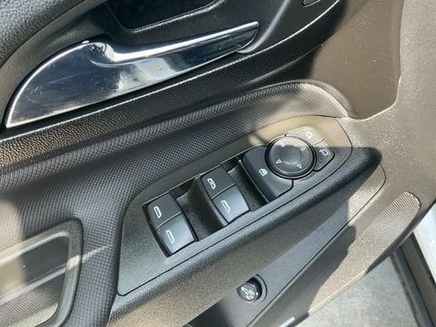 Used 2023 Chevrolet Equinox RS w/ RS Leather Package FWD image 16