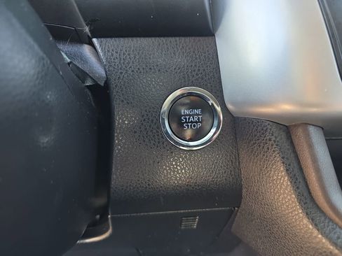 Used 2019 Toyota Highlander Limited Platinum image 23