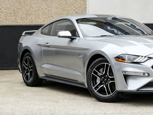 Used 2022 Ford Mustang GT RWD image 8