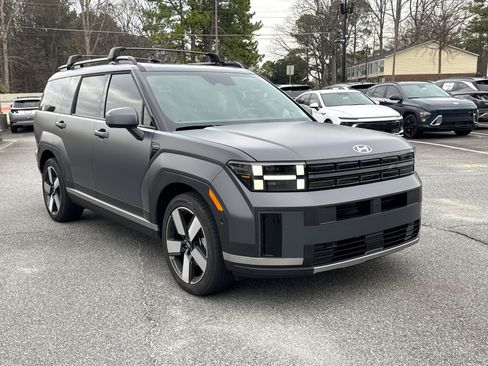 Certified 2025 Hyundai Santa Fe Limited image 3