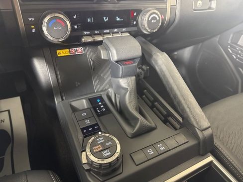 Used 2025 Toyota 4Runner TRD Off-Road Premium image 17