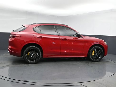 Used 2021 Alfa Romeo Stelvio Ti w/ Nero Edizione AWD/4WD image 3