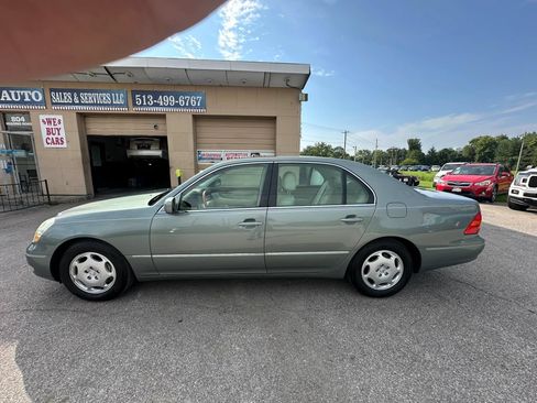 Used 2001 Lexus LS 430 RWD image 3