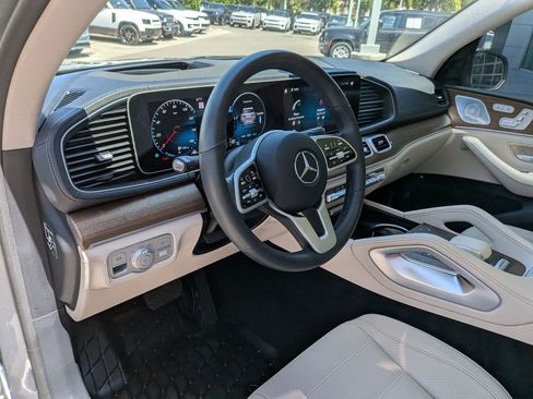 Used 2021 Mercedes-Benz GLS 450 4MATIC image 14