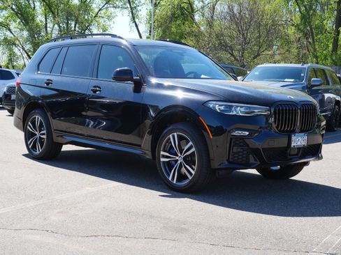 Used 2022 BMW X7 xDrive40i w/ M Sport Package AWD/4WD image 7
