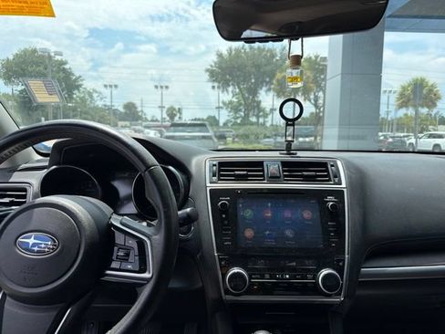 Used 2019 Subaru Outback 2.5i Limited AWD/4WD image 11