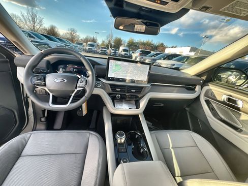 New 2026 Ford Explorer Platinum w/ LUX Leather Package image 23