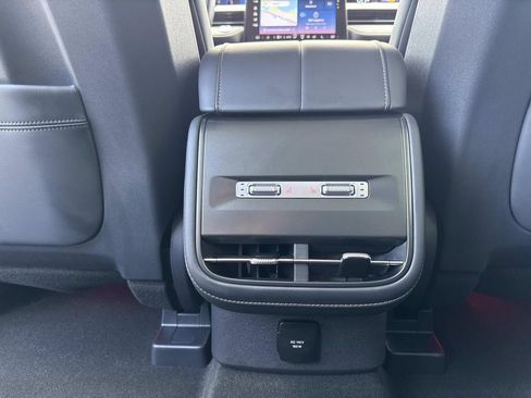 New 2026 Lincoln Nautilus Reserve AWD/4WD image 16