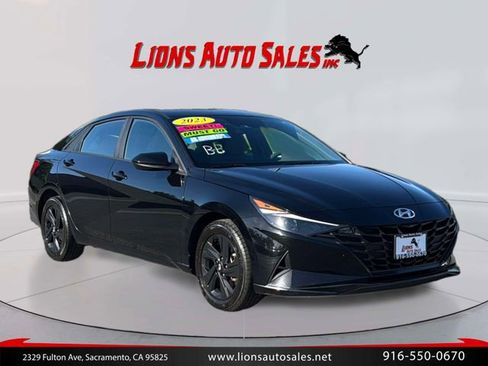 Used 2023 Hyundai Elantra SEL FWD image 1