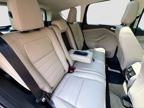 Used 2019 Ford Escape Titanium AWD/4WD image 30