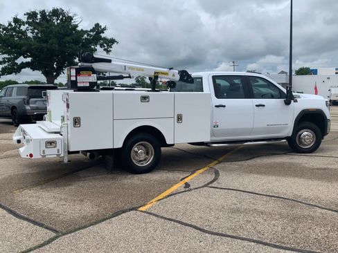 New 2024 GMC Sierra 3500 Pro w/ Fleet Convenience Package image 9
