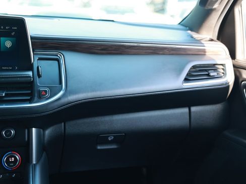 Used 2022 Chevrolet Tahoe Z71 image 28