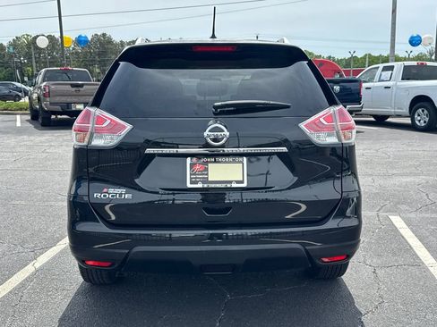 Used 2016 Nissan Rogue S w/ Appearance Package FWD image 7