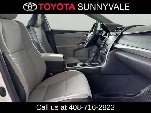 Used 2017 Toyota Camry SE w/ Moonroof Package FWD image 19