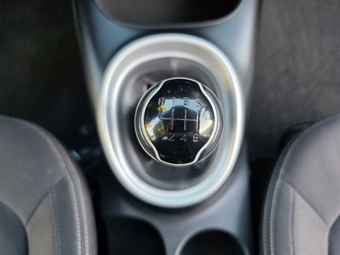 Used 2015 Kia Soul image 18