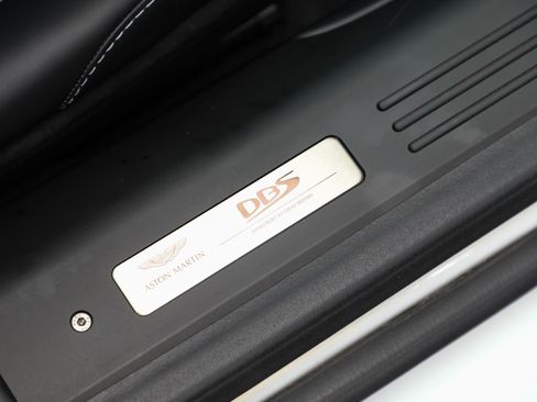 Used 2023 Aston Martin DBS Coupe RWD image 18