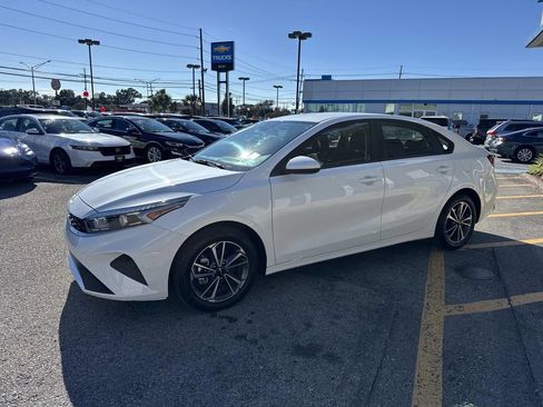 Used 2024 Kia Forte LXS image 4